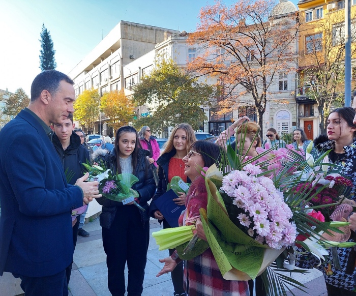 С много емоция Бургас посрещна златните „Фортисимо“ и Милена Добрева